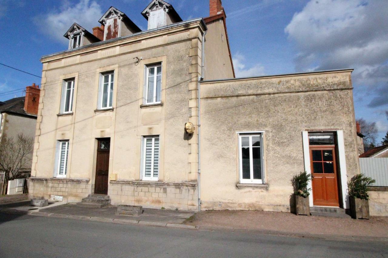 Chambre Notaire Cosne-d'Allier Exterior photo